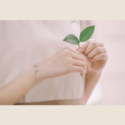 Leaf Pattern Cat Eye Support Cuff Bangle