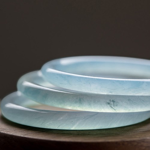 Natural Aquamarine Serenity Bangle