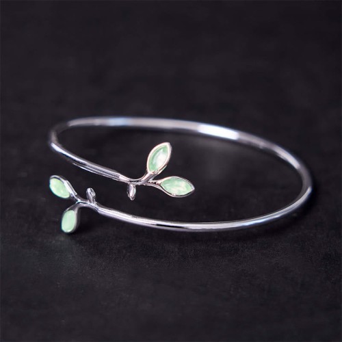 Leaf Pattern Cat Eye Support Cuff Bangle