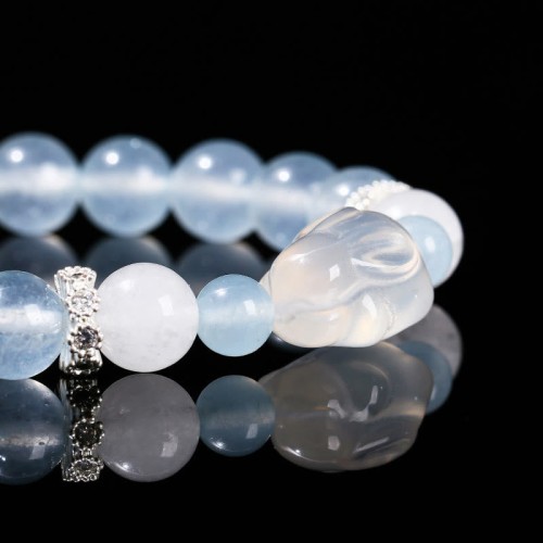 Blue Chalcedony White Agate Rabbit Balance Bracelet Blue Chalcedony White Agate Rabbit Balance Bracelet