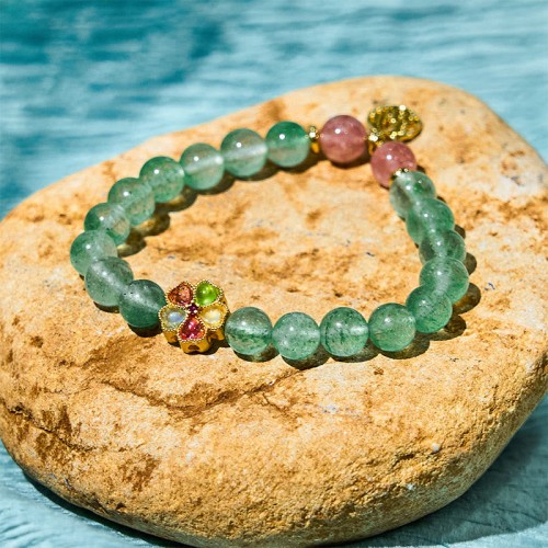 Green Strawberry Quartz Soothing Fu Character Bracelet