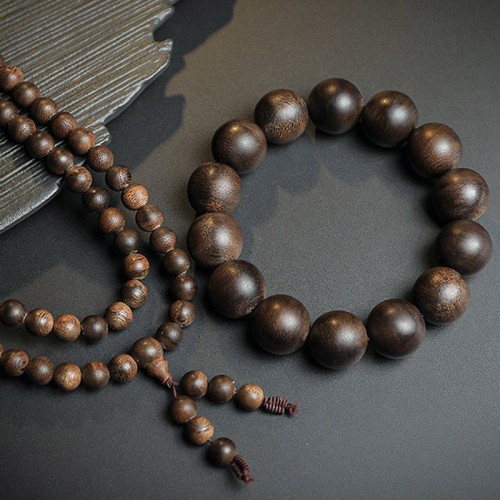 108 Mala Agarwood Peace Strength Calm Bracelet 108 Mala Agarwood Peace Strength Calm Bracelet