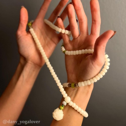 White Jade Bodhi Lotus Mala Necklace Bracelet White Jade Bodhi Lotus Mala Necklace Bracelet