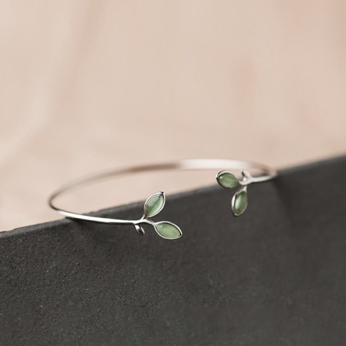 Leaf Pattern Cat Eye Support Cuff Bangle