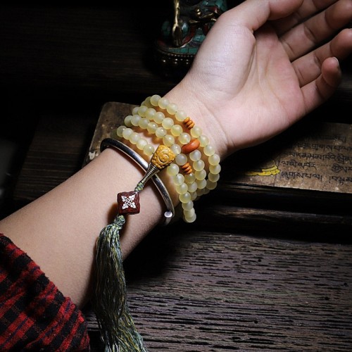 108 Beads Sheep Horn Amber Luck Bracelet 108 Beads Sheep Horn Amber Luck Bracelet