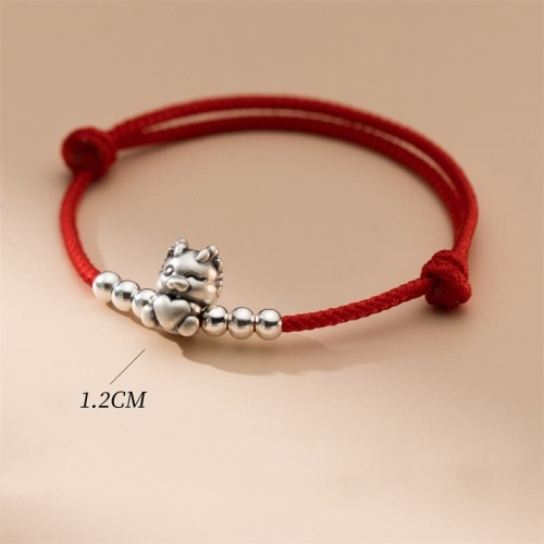 Handmade Year of the Dragon Luck Red Bracelet Handmade Year of the Dragon Luck Red Bracelet
