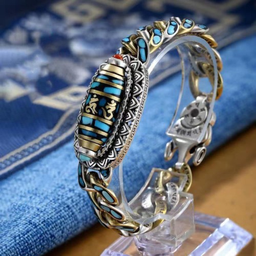 Tibetan Nine-Eye Dzi Bead Om Mani Padme Hum Bracelet Tibetan Nine-Eye Dzi Bead Om Mani Padme Hum Bracelet
