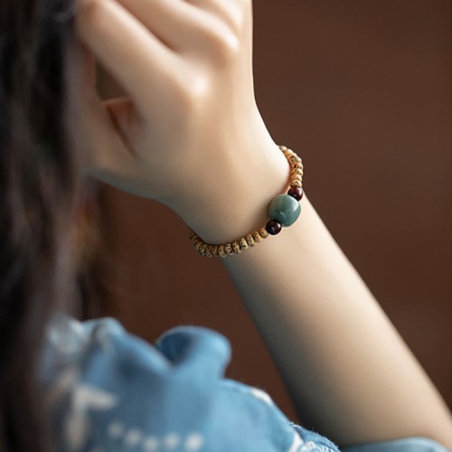 Bodhi Seed Sandalwood Wisdom Bracelet