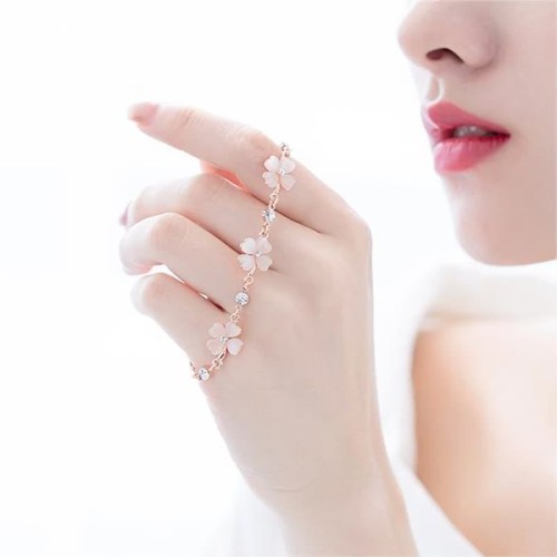 Pink Crystal Four Leaf Clover Bracelet Pink Crystal Four Leaf Clover Bracelet