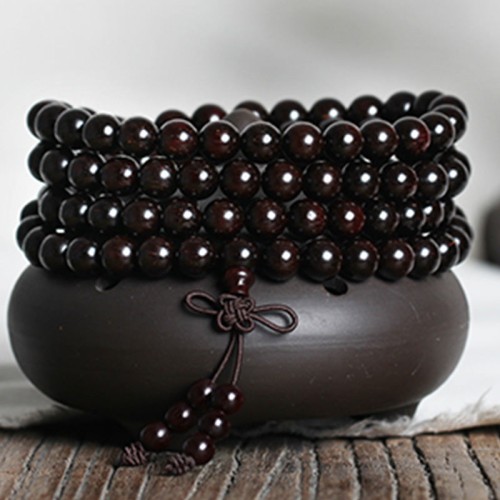 108 Mala Beads Small Leaf Red Sandalwood Amber Bracelet 108 Mala Beads Small Leaf Red Sandalwood Amber Bracelet