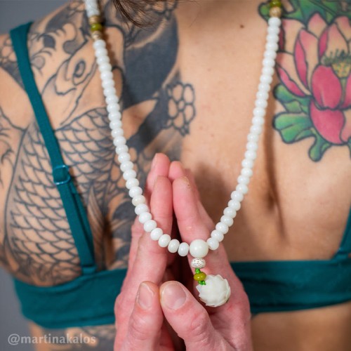 White Jade Bodhi Lotus Mala Necklace Bracelet White Jade Bodhi Lotus Mala Necklace Bracelet