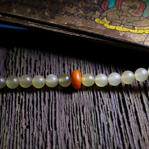 108 Beads Sheep Horn Amber Luck Bracelet 108 Beads Sheep Horn Amber Luck Bracelet