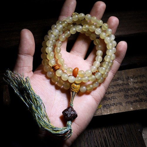 108 Beads Sheep Horn Amber Luck Bracelet 108 Beads Sheep Horn Amber Luck Bracelet