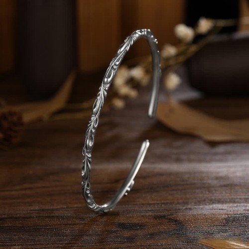 925 Sterling Silver Vines Engraved Protection Bangle 925 Sterling Silver Vines Engraved Protection Bangle