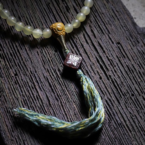 108 Beads Sheep Horn Amber Luck Bracelet 108 Beads Sheep Horn Amber Luck Bracelet