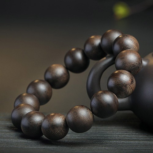108 Mala Agarwood Peace Strength Calm Bracelet 108 Mala Agarwood Peace Strength Calm Bracelet