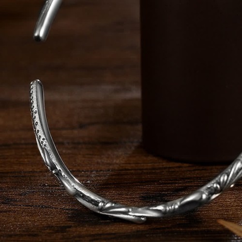 925 Sterling Silver Vines Engraved Protection Bangle 925 Sterling Silver Vines Engraved Protection Bangle