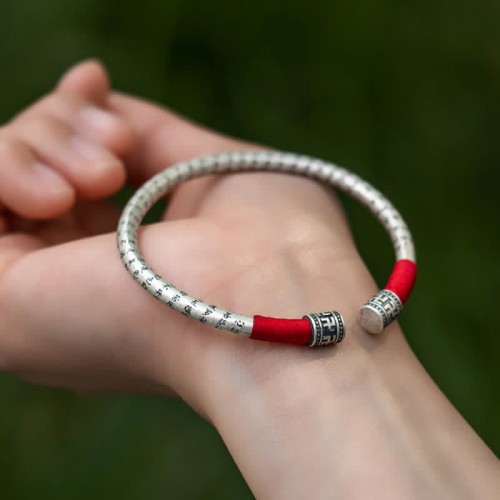 Om Mani Padme Hum Luck Red String Bangle