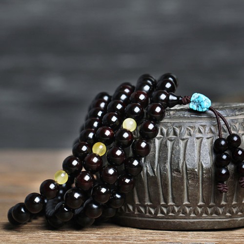 108 Mala Beads Small Leaf Red Sandalwood Amber Bracelet 108 Mala Beads Small Leaf Red Sandalwood Amber Bracelet