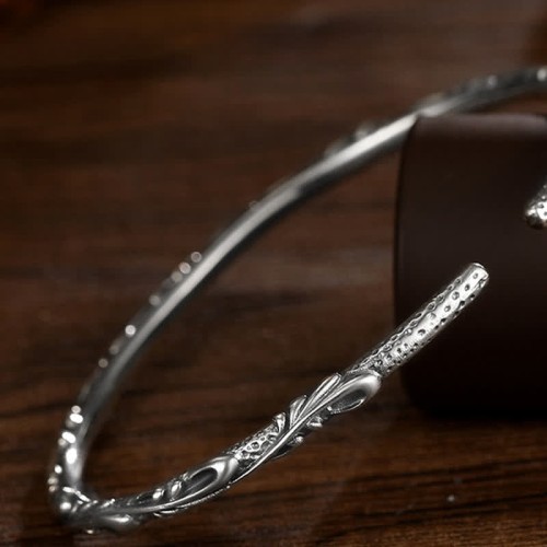 925 Sterling Silver Vines Engraved Protection Bangle 925 Sterling Silver Vines Engraved Protection Bangle