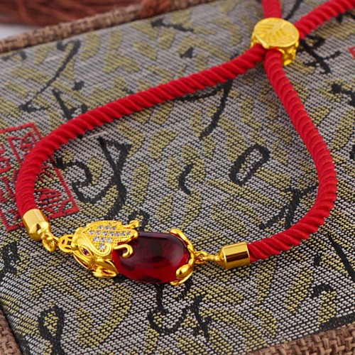 Wealth Attractor Red Agate Pixiu Bracelet Wealth Attractor Red Agate Pixiu Bracelet