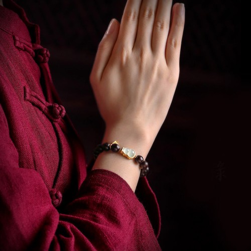 Red Sandalwood Gourd Jade Calm Bracelet