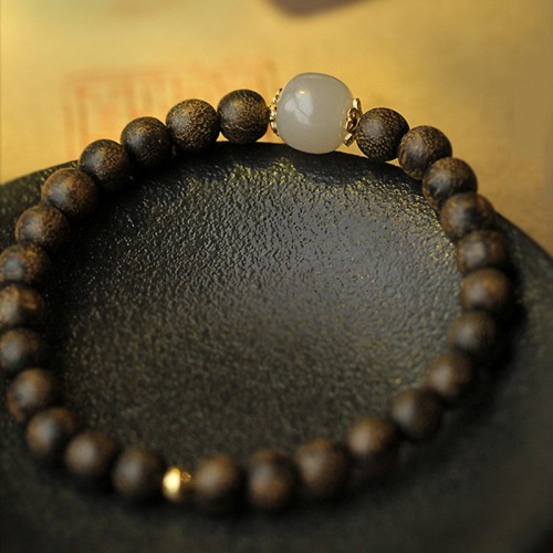 Agarwood Jade Strength Calm Bracelet Agarwood Jade Strength Calm Bracelet