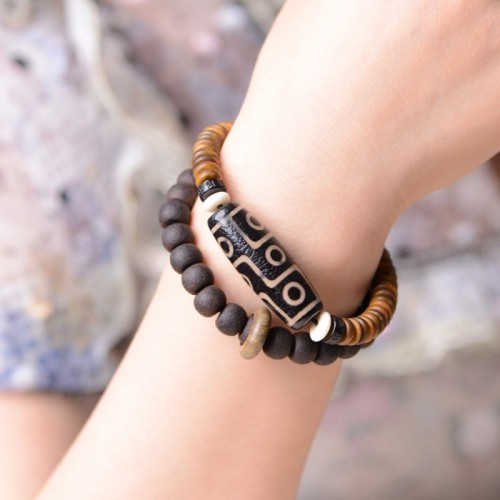 Tibetan Nine-Eye Dzi Bead Green Sandalwood Peace Wrap Bracelet Tibetan Nine-Eye Dzi Bead Green Sandalwood Peace Wrap Bracelet