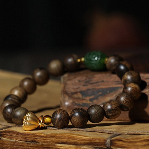 999 Gold Brunei Agarwood Cyan Jade Lotus Bracelet 999 Gold Brunei Agarwood Cyan Jade Lotus Bracelet