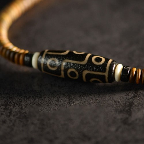 Tibetan Nine-Eye Dzi Bead Green Sandalwood Peace Wrap Bracelet Tibetan Nine-Eye Dzi Bead Green Sandalwood Peace Wrap Bracelet