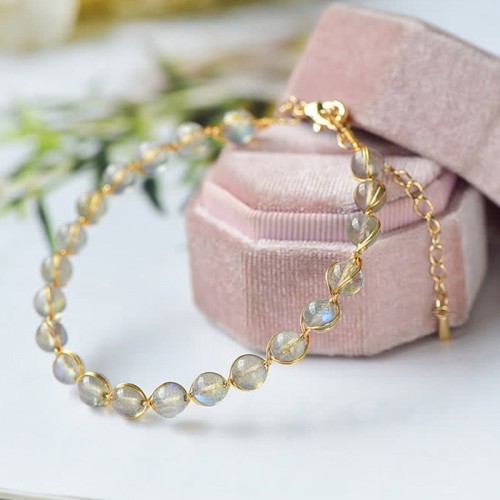 Natural Moonstone 14K Gold Healing Bracelet Natural Moonstone 14K Gold Healing Bracelet