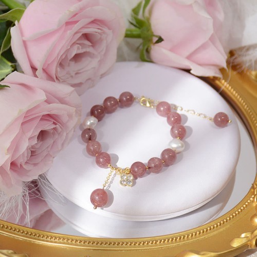 Strawberry Quartz Pearl Four Leaf Clover Love Bracelet Strawberry Quartz Pearl Four Leaf Clover Love Bracelet