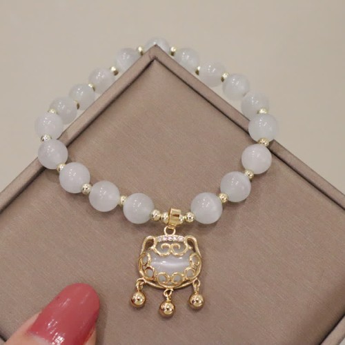 Cat's Eye Pearl Love Charm Bracelet Cat's Eye Pearl Love Charm Bracelet