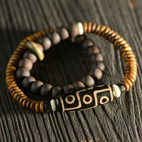 Tibetan Nine-Eye Dzi Bead Green Sandalwood Peace Wrap Bracelet Tibetan Nine-Eye Dzi Bead Green Sandalwood Peace Wrap Bracelet
