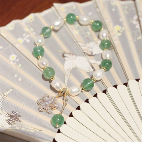 Green Strawberry Quartz Pearl Flower Charm Bracelet Green Strawberry Quartz Pearl Flower Charm Bracelet