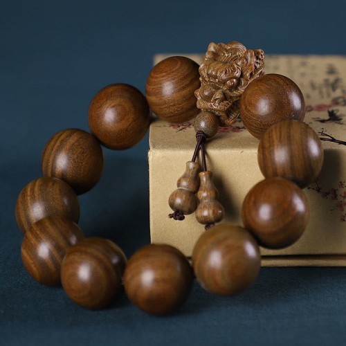 Rosewood Green Sandalwood Dragon Carved Bracelet Rosewood Green Sandalwood Dragon Carved Bracelet