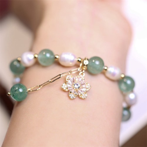 Green Strawberry Quartz Pearl Flower Charm Bracelet Green Strawberry Quartz Pearl Flower Charm Bracelet