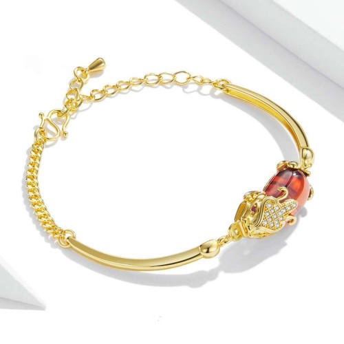 Feng Shui Golden Red Agate PiXiu Wealth Bracelet Feng Shui Golden Red Agate PiXiu Wealth Bracelet