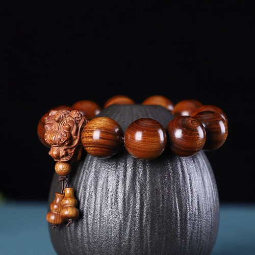 Rosewood Green Sandalwood Dragon Carved Bracelet Rosewood Green Sandalwood Dragon Carved Bracelet