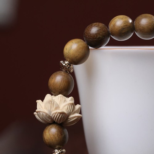 Green Sandalwood Boxwood Lotus Soothing Bracelet Green Sandalwood Boxwood Lotus Soothing Bracelet