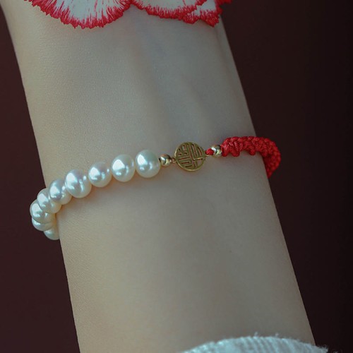 14K Gold Plated Pearl Luck Red String Bracelet 14K Gold Plated Pearl Luck Red String Bracelet