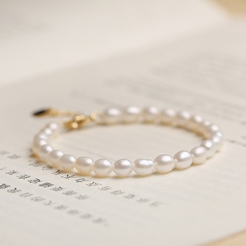 14K Gold Plated Pearl Crystal Shell Charm Bracelet 14K Gold Plated Pearl Crystal Shell Charm Bracelet