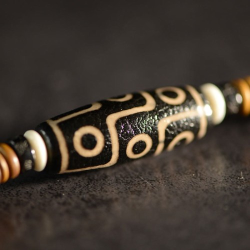 Tibetan Nine-Eye Dzi Bead Green Sandalwood Peace Wrap Bracelet Tibetan Nine-Eye Dzi Bead Green Sandalwood Peace Wrap Bracelet