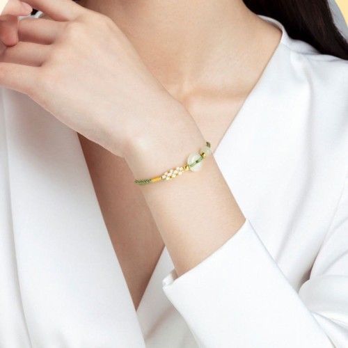 Hetian Jade Peace Buckle Luck Bracelet Hetian Jade Peace Buckle Luck Bracelet