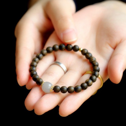 Agarwood Jade Strength Calm Bracelet Agarwood Jade Strength Calm Bracelet