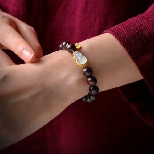 Red Sandalwood Gourd Jade Calm Bracelet