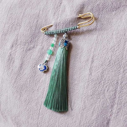 Vintage Chalcedony Beads Tassels Positive Brooch Vintage Chalcedony Beads Tassels Positive Brooch