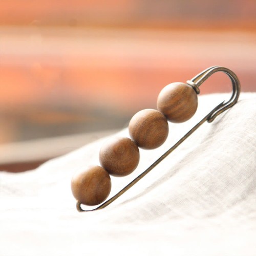 Vintage Sandalwood Agathis Ebony Beads Healing Brooch Vintage Sandalwood Agathis Ebony Beads Healing Brooch