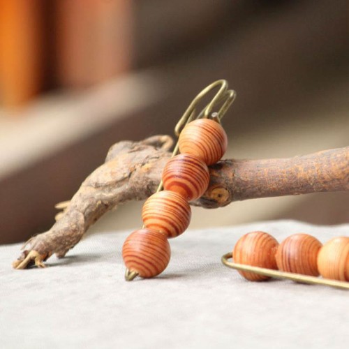 Vintage Sandalwood Agathis Ebony Beads Healing Brooch Vintage Sandalwood Agathis Ebony Beads Healing Brooch