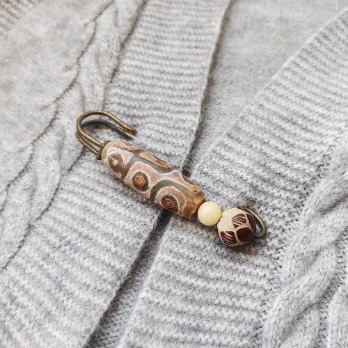 Nine-Eye Dzi Bead Bodhi Seed Lotus Protection Brooch Nine-Eye Dzi Bead Bodhi Seed Lotus Protection Brooch